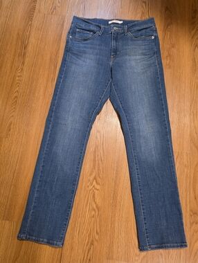 Levi's Classic Straight Denim Blue Jeans Women’s Size 6